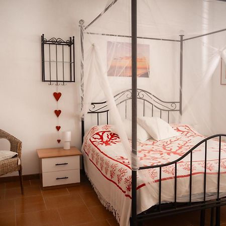 Villa Dan-Rooms In Monopoli Impalata Екстер'єр фото