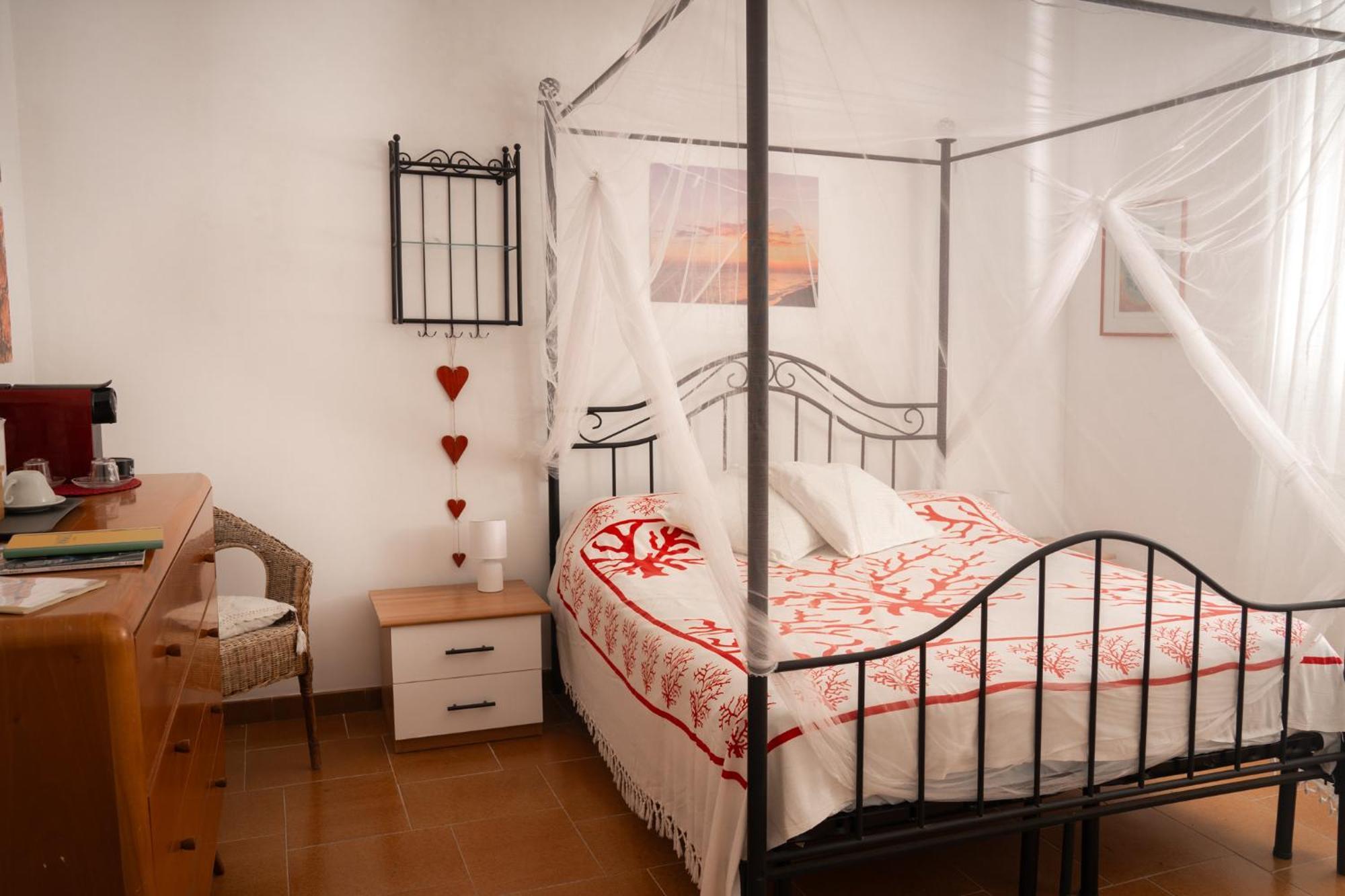 Villa Dan-Rooms In Monopoli Impalata Екстер'єр фото