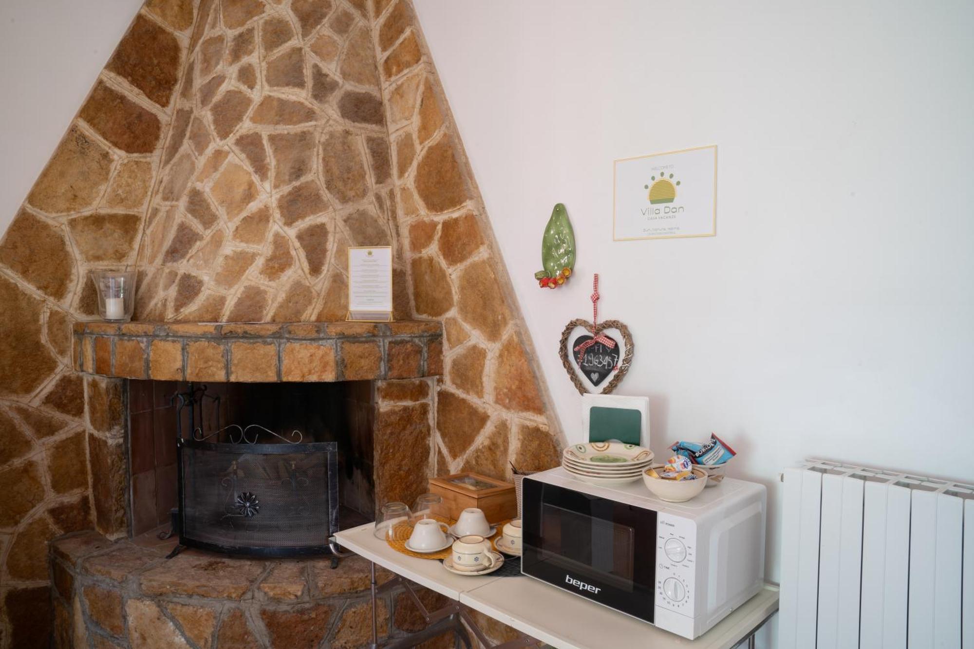 Villa Dan-Rooms In Monopoli Impalata Екстер'єр фото